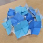 ①折り紙アジサイ立体的に作成